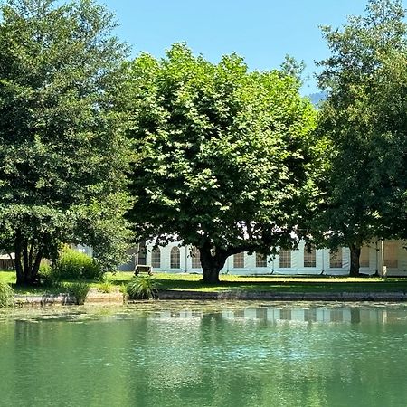 拉克 莱斯小屋酒店 Saint-Alban-de-Montbel 外观 照片